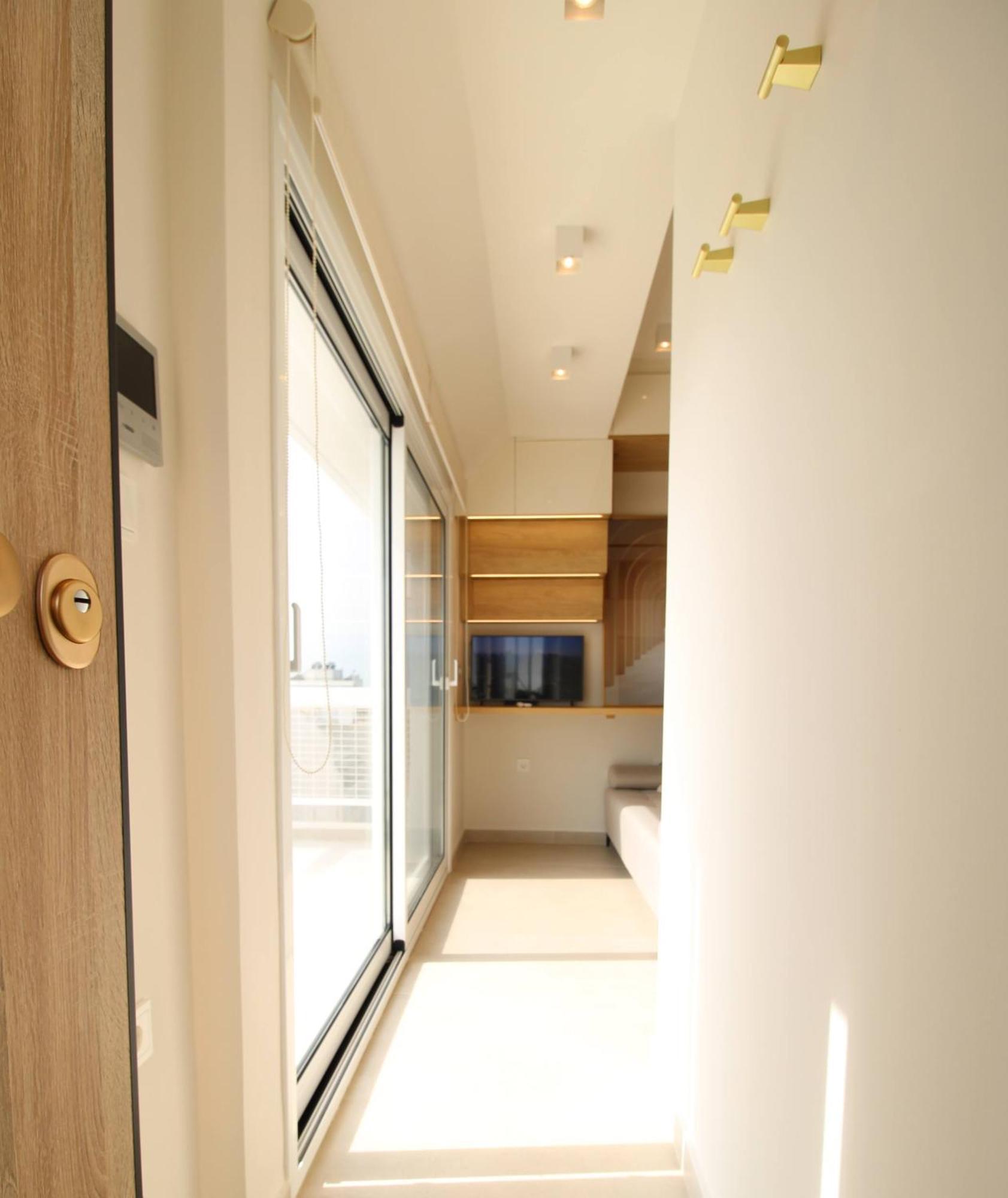 Beautiful And Cosy Rooftop - Fantastic View, Next To Tower Apartment
