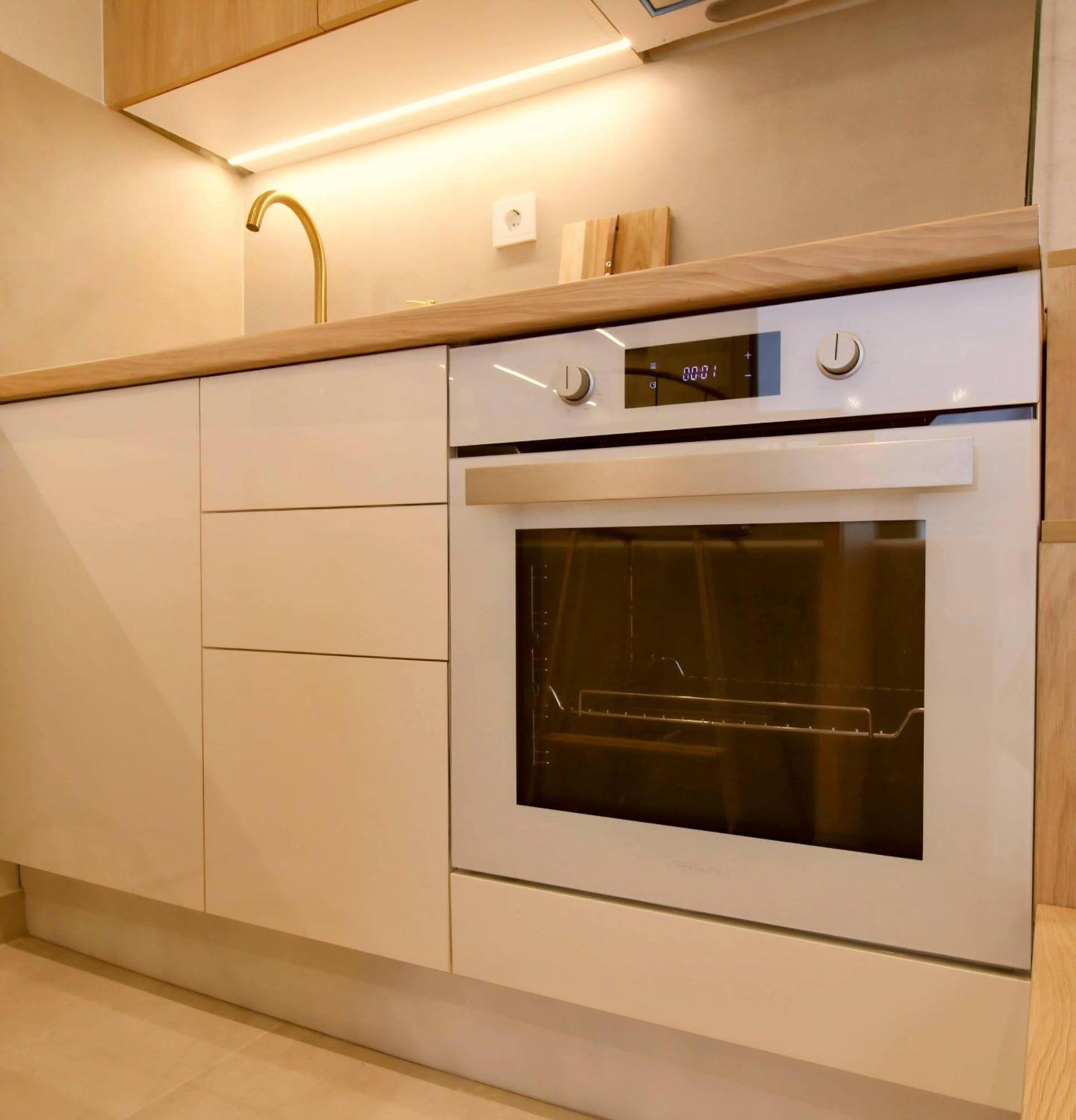 Beautiful And Cosy Rooftop - Fantastic View, Next To Tower Athen